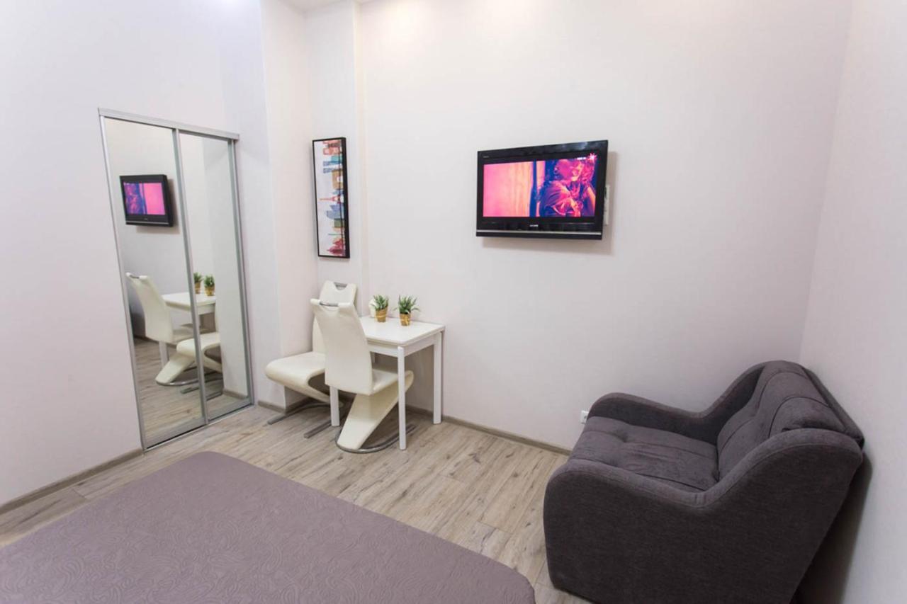 Modern Apartments In The Centre - Kuznechna Str. 26/4 Kharkiv Exterior photo